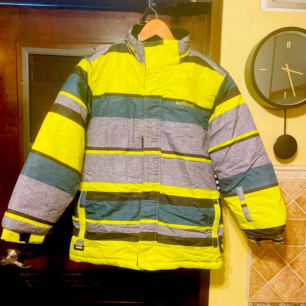 Boys Size XXL (18/20) NORTHPEAK Winter Jacket